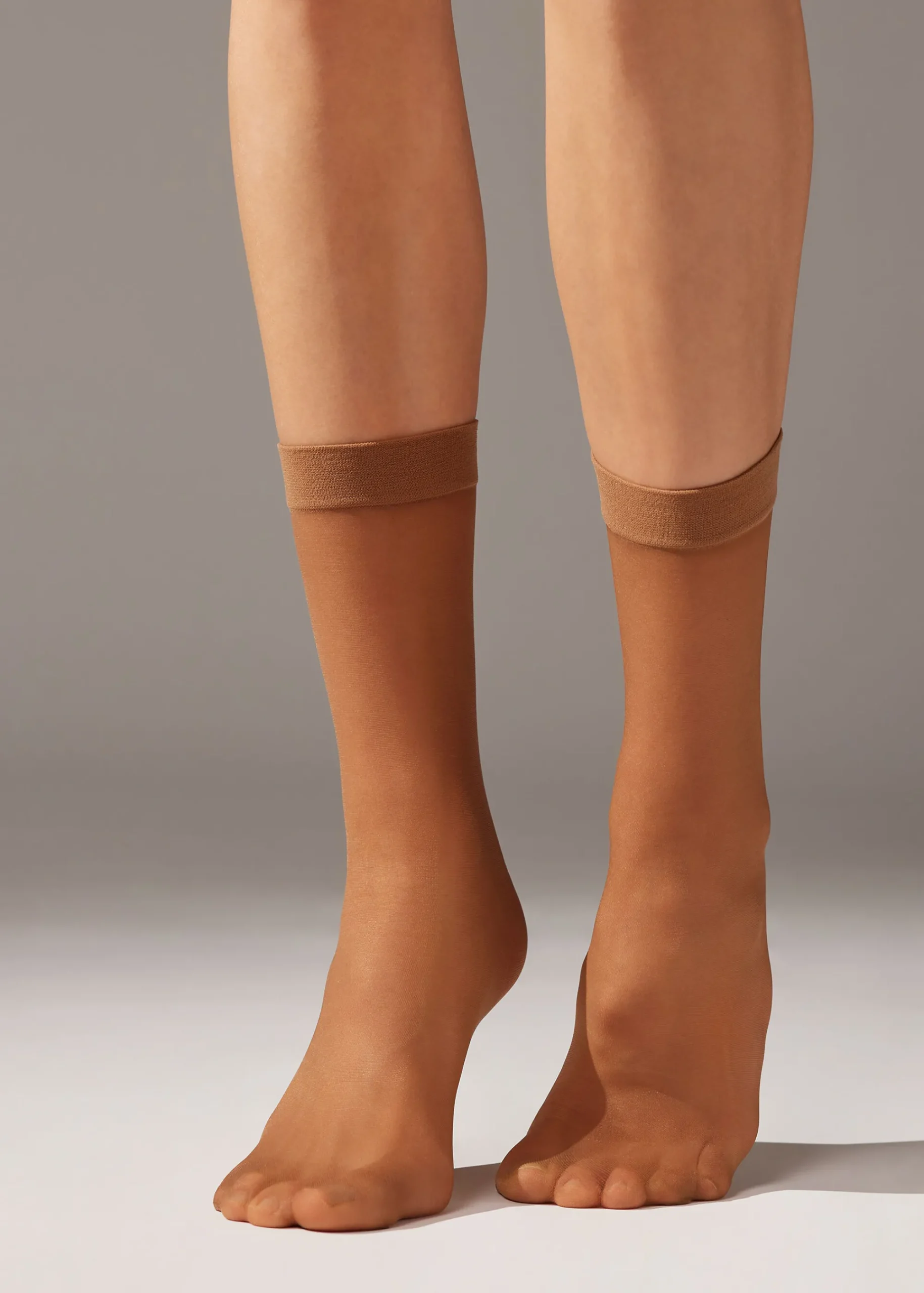 Sheer Socks^Calzedonia 20 Denier Sheer Socks 1287 - Nude 8 - Tropical